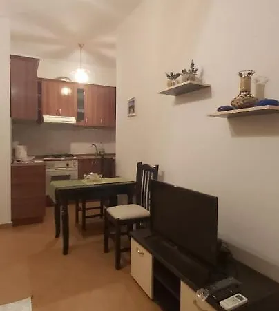 For Rent Lungomare Ensi Apartamento *